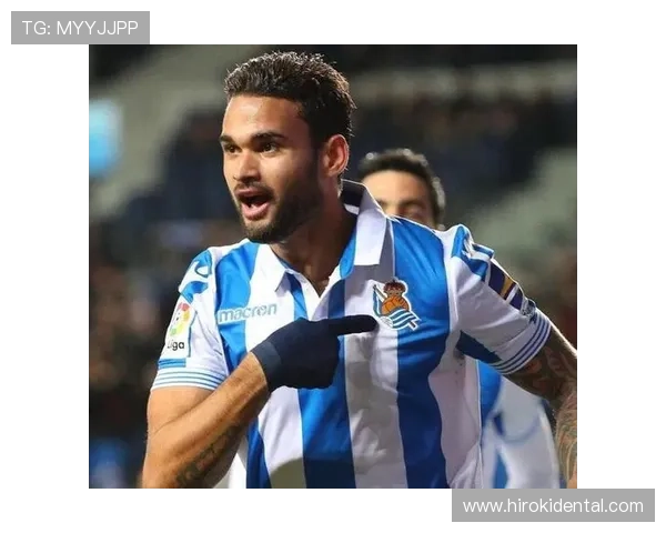 荣耀时刻凯恩获赠500球纪念礼物